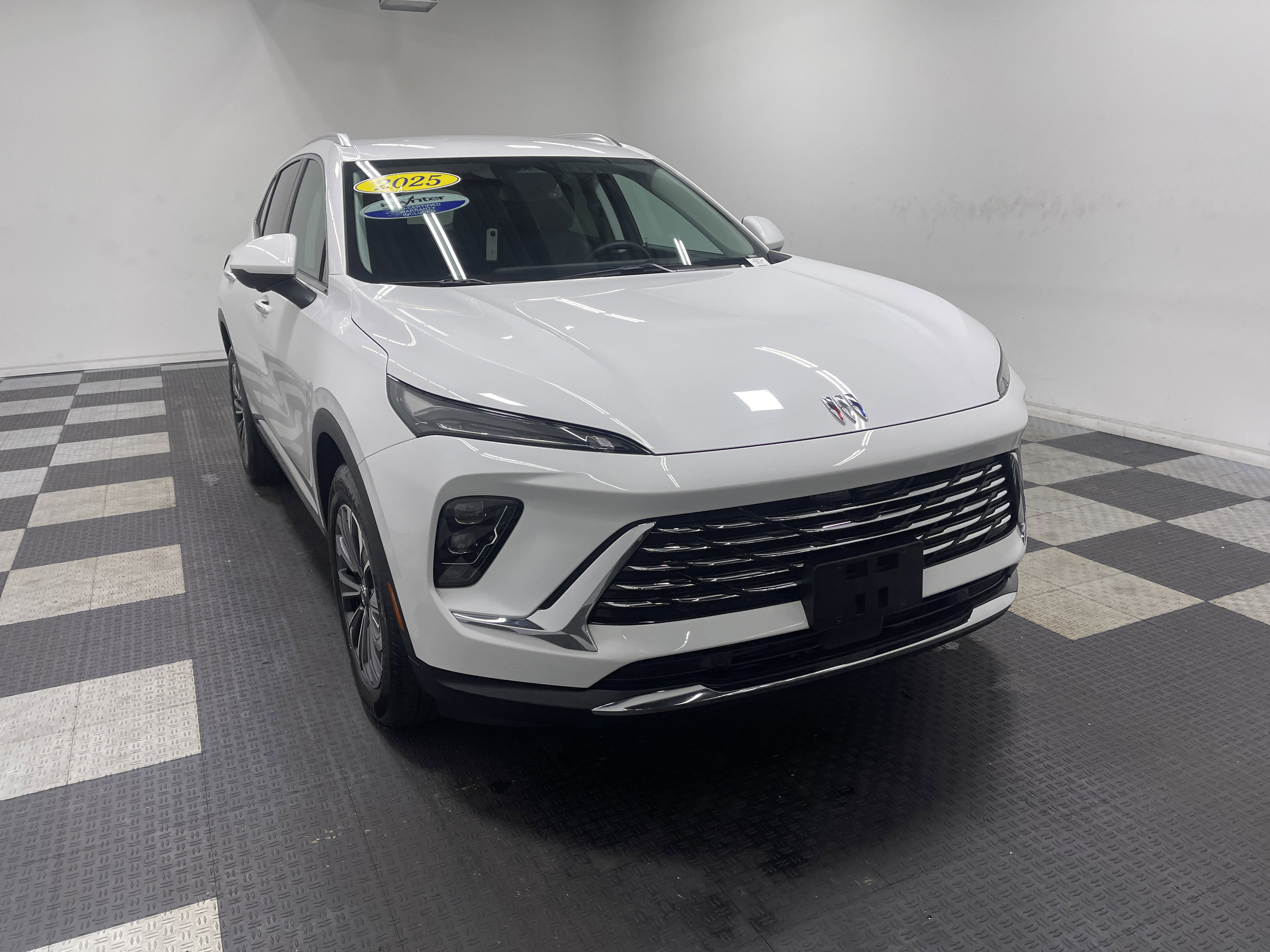 Used 2025 Buick Envision Preferred image 6