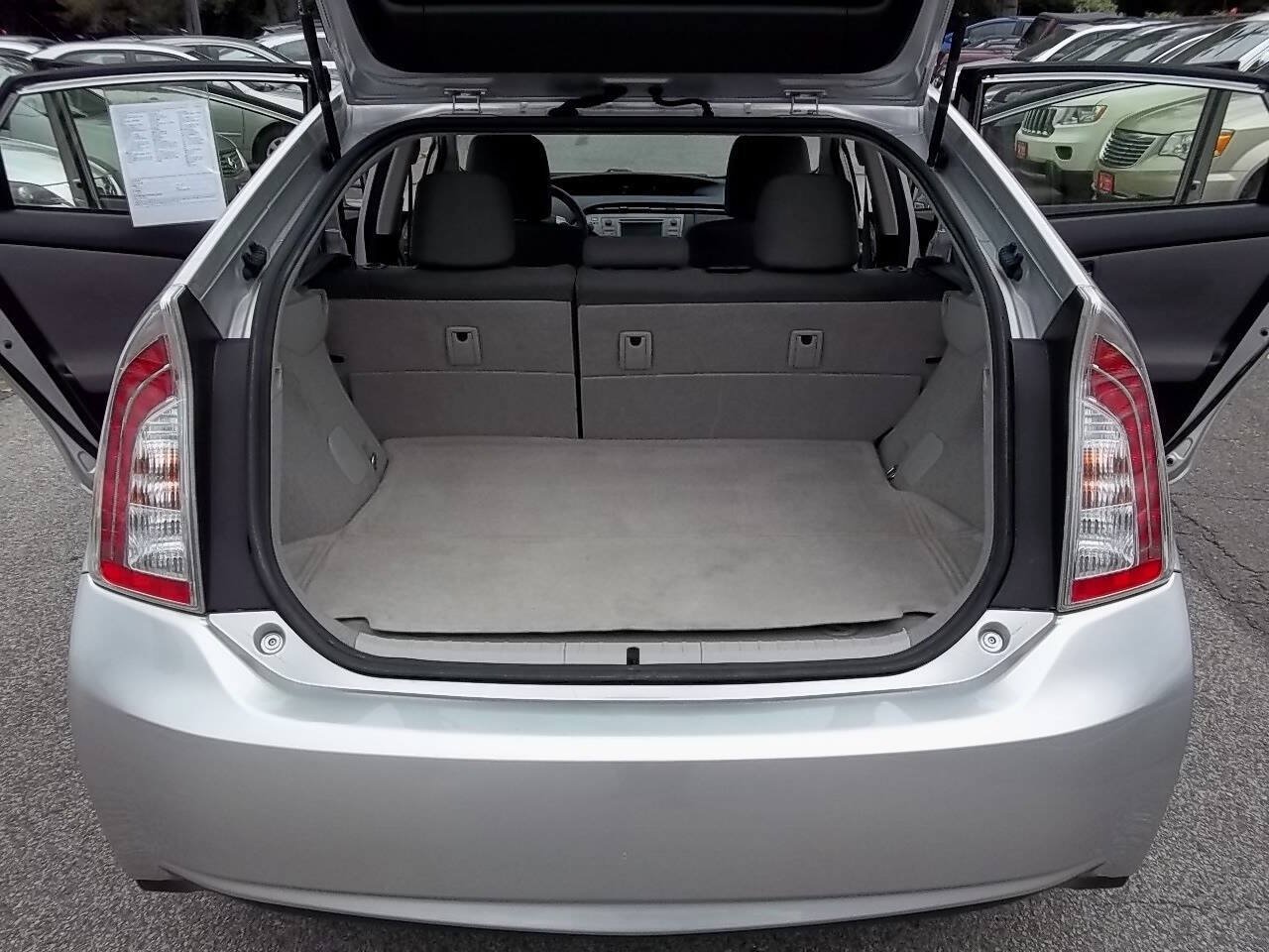 Used 2014 Toyota Prius Three w/ Solar Roof Package FWD image 26