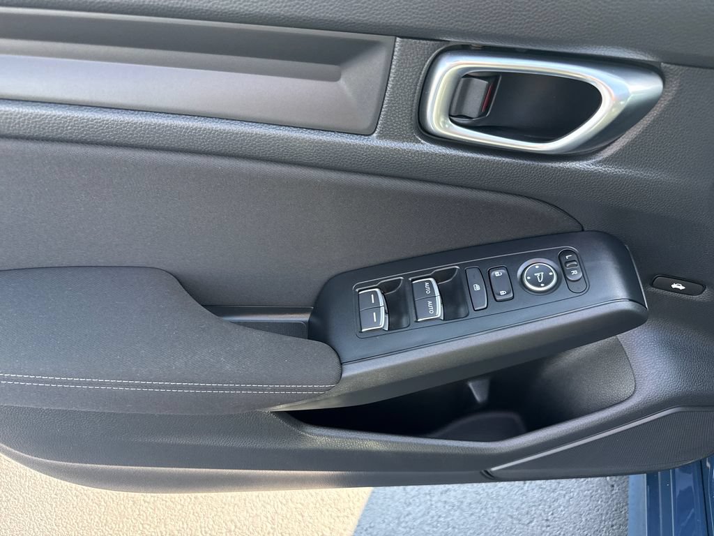 Certified 2025 Honda Civic Sport image 9