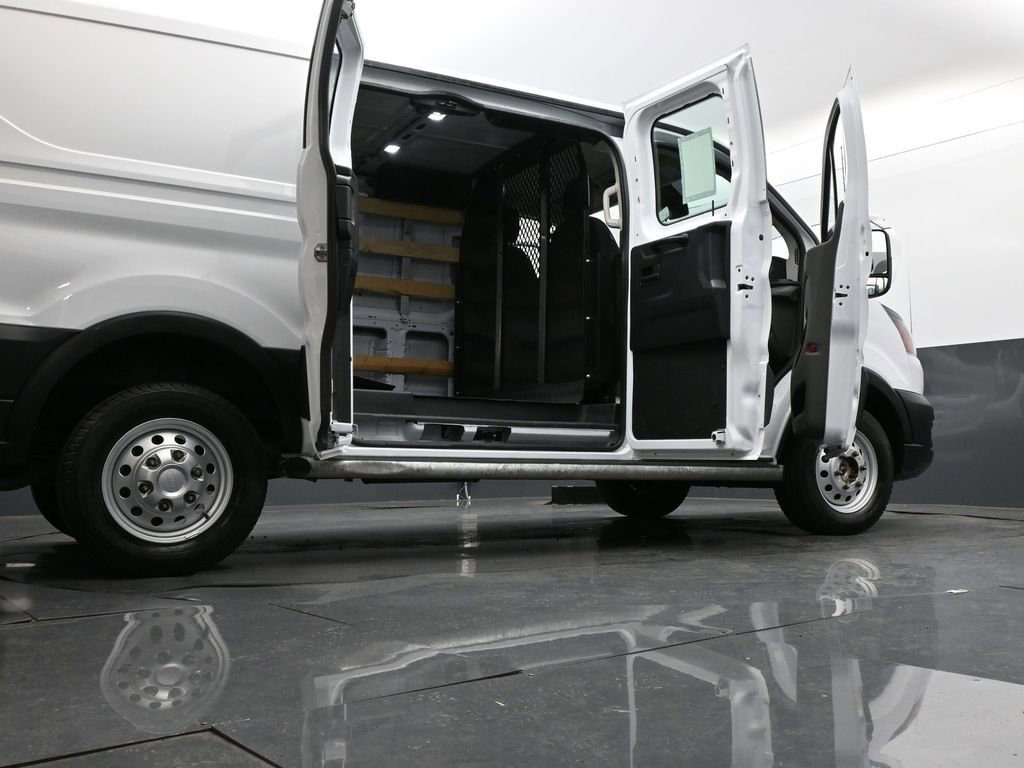 Used 2023 Ford Transit 250 Low Roof AWD w/ Exterior Upgrade Package image 28