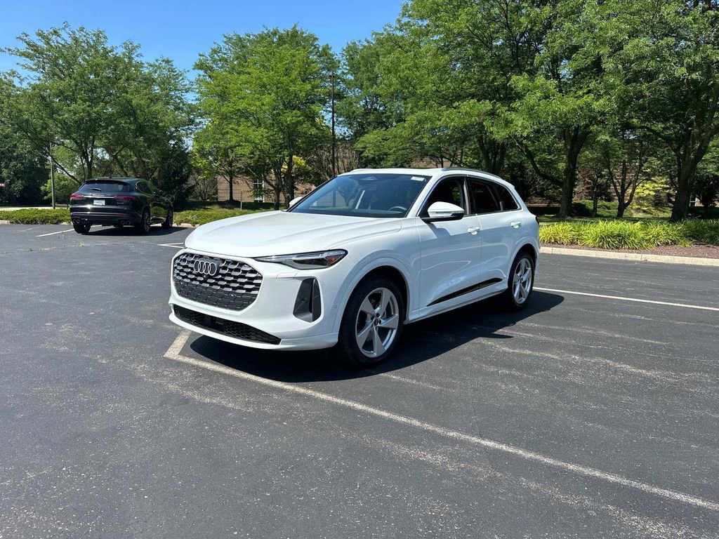 New 2025 Audi Q5 Prestige image 3