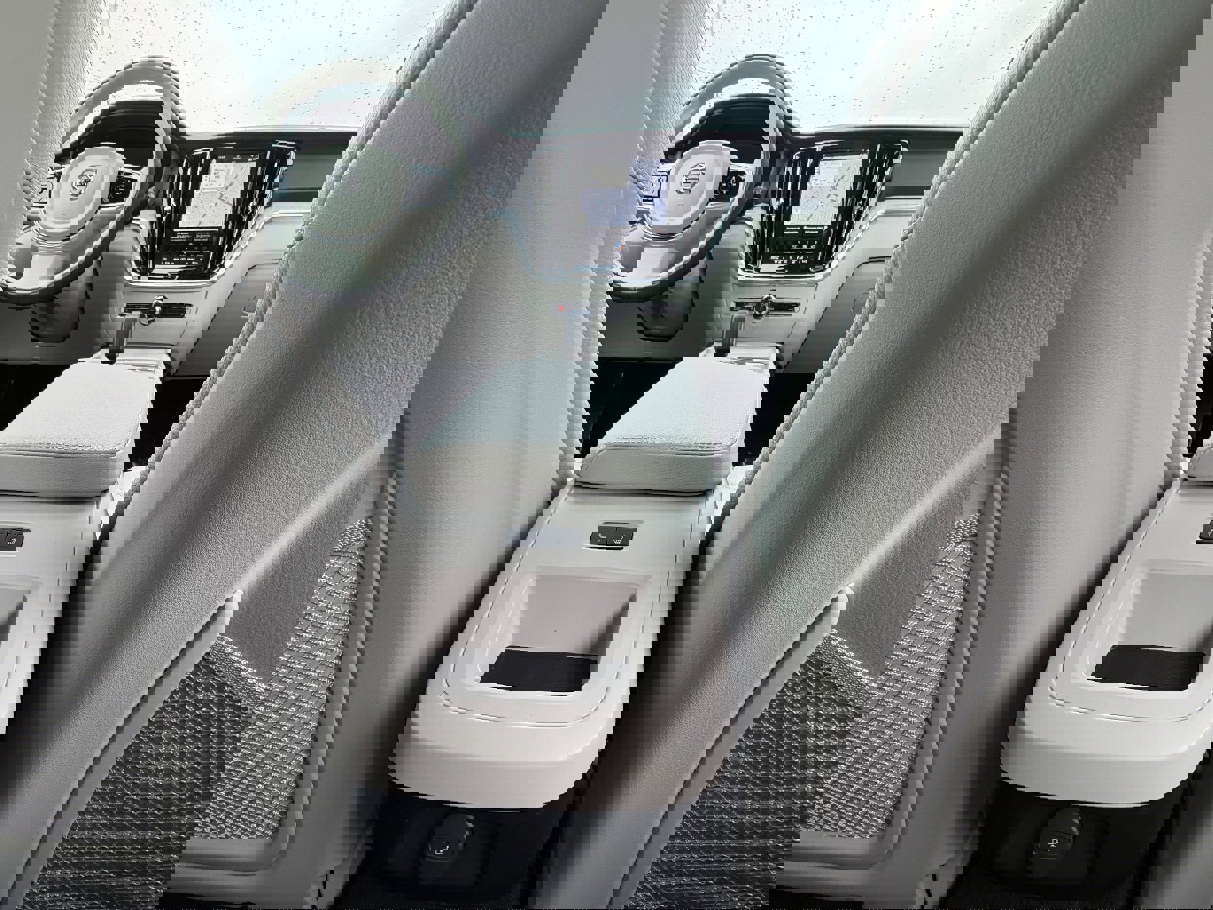 New 2026 Volvo V60 B5 Cross Country Plus w/ Protection Package Premier image 11