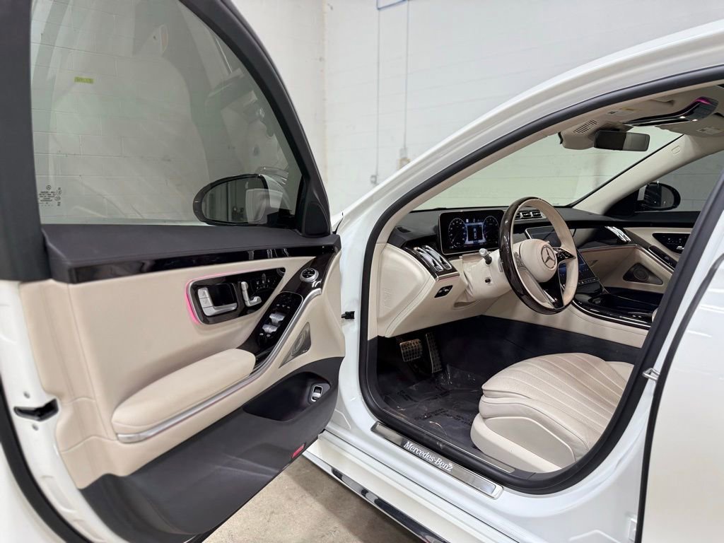 Used 2023 Mercedes-Benz S 500 4MATIC w/ AMG Line image 33