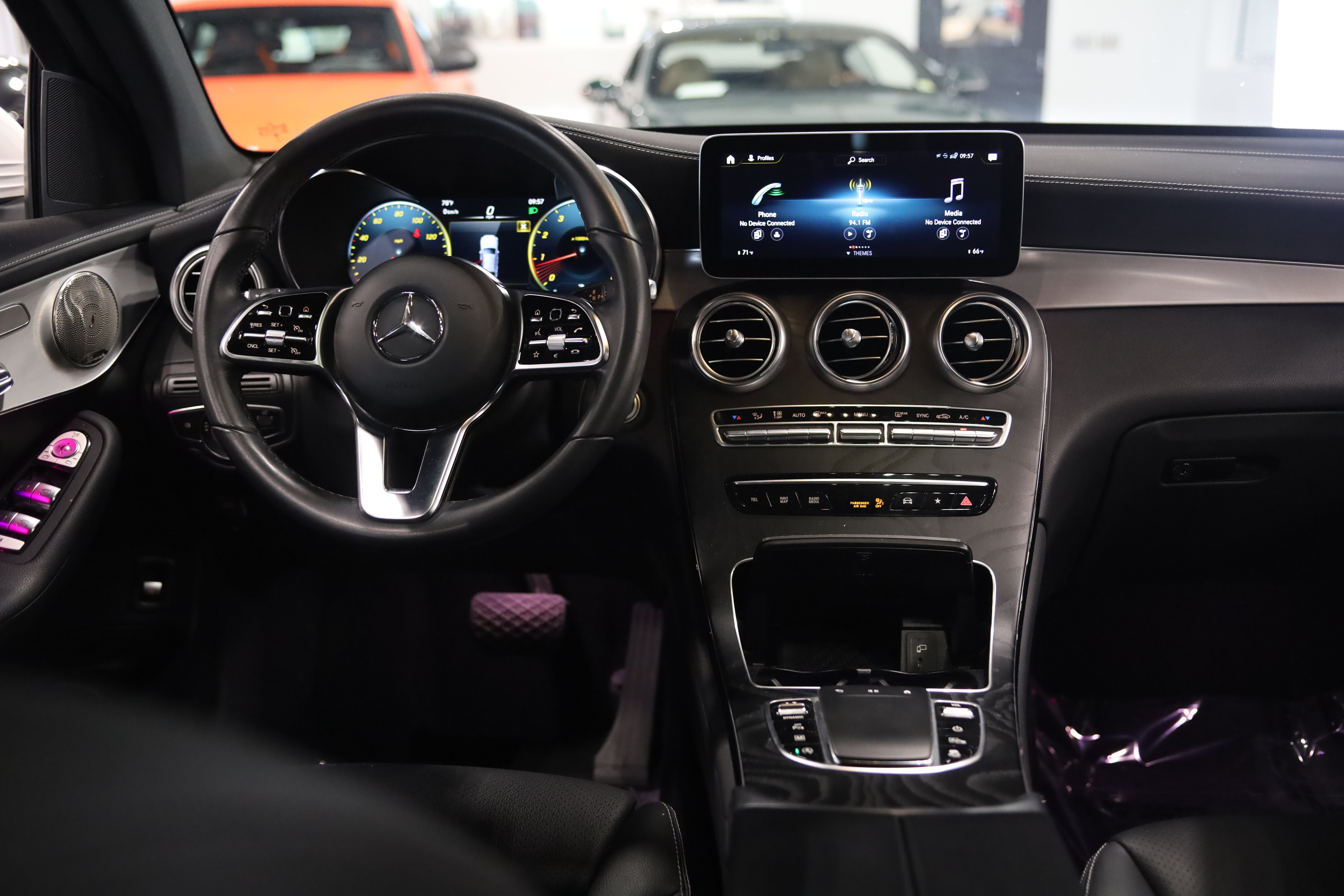 Used 2023 Mercedes-Benz GLC 300 4MATIC Coupe image 29