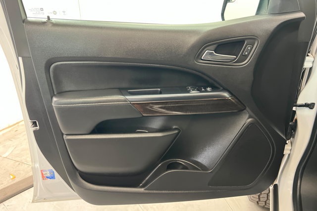 Used 2017 GMC Canyon SLE AWD/4WD image 14