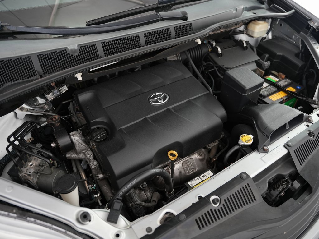 Used 2015 Toyota Sienna L image 54