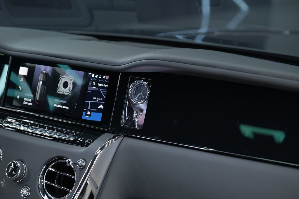 Used 2026 Rolls-Royce Cullinan image 44