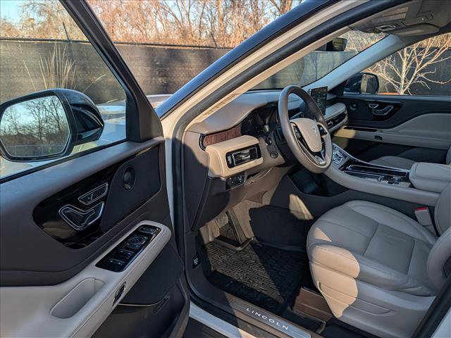 Certified 2023 Lincoln Aviator Reserve w/ Equipment Group 201A RWD image 29