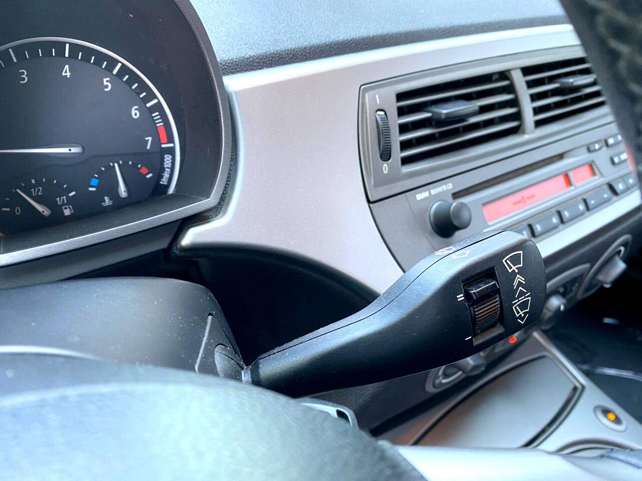 Used 2004 BMW Z4 2.5i image 33