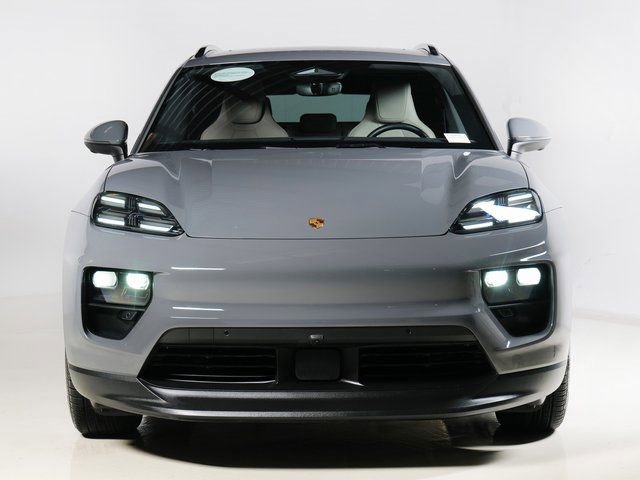 Certified 2025 Porsche Macan 4 Electric image 6