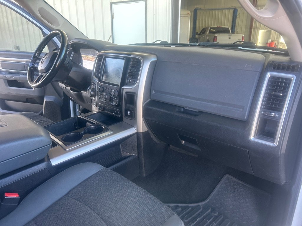 Used 2015 RAM 1500 Classic SLT image 13