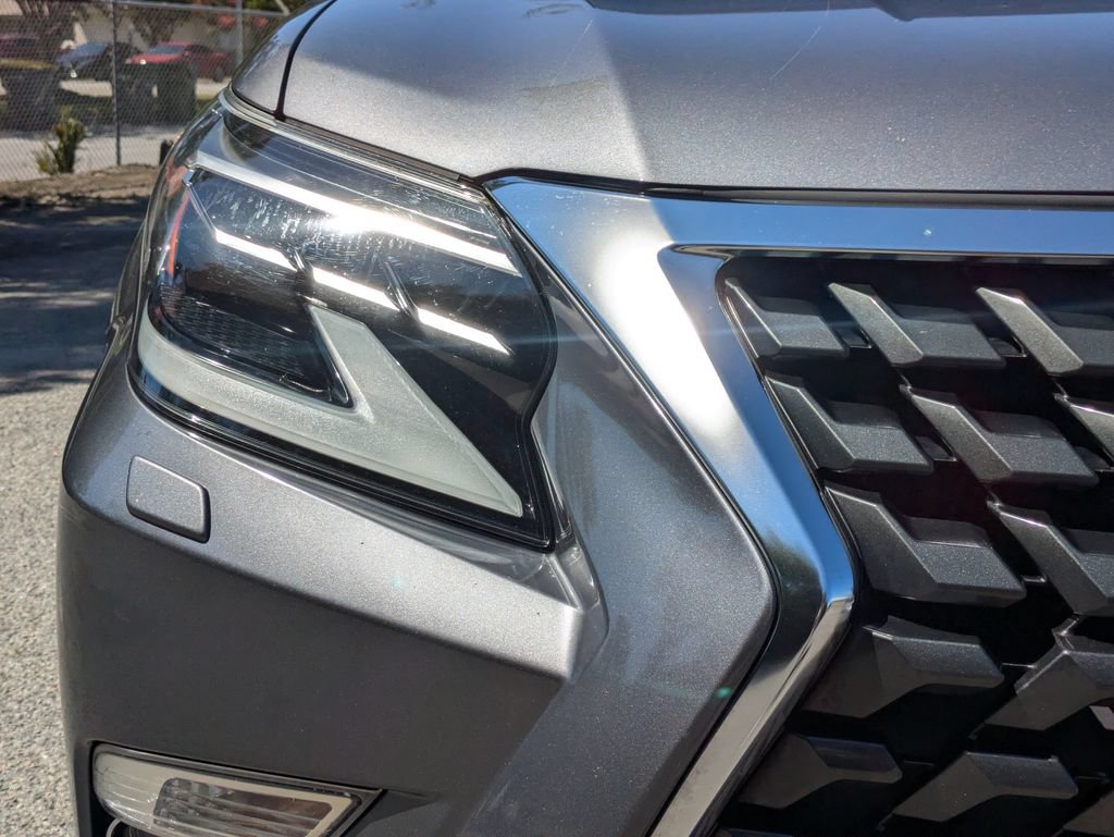 Used 2020 Lexus GX 460 Premium w/ Premium Package AWD/4WD image 10