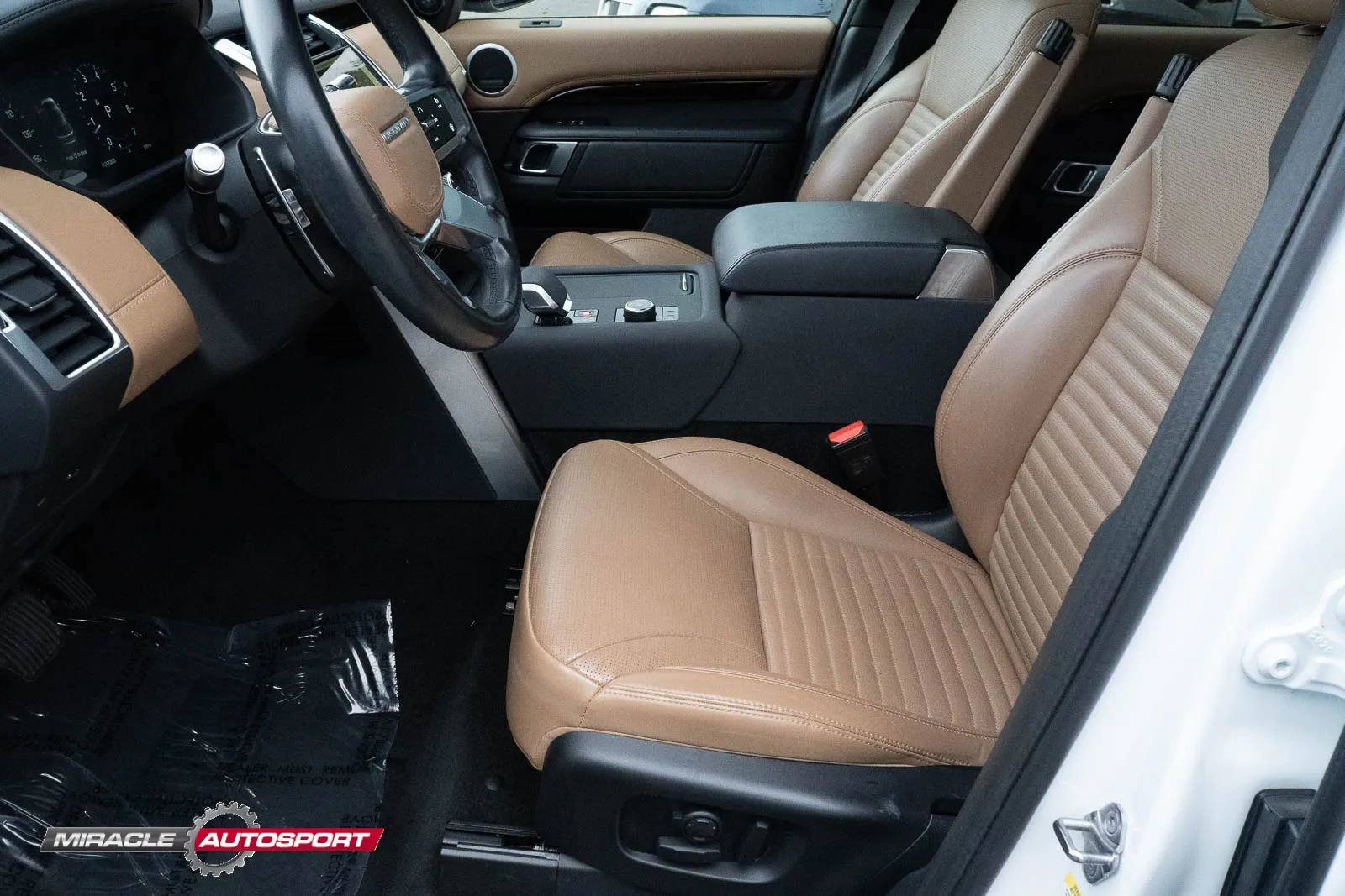 Used 2022 Land Rover Discovery S image 16
