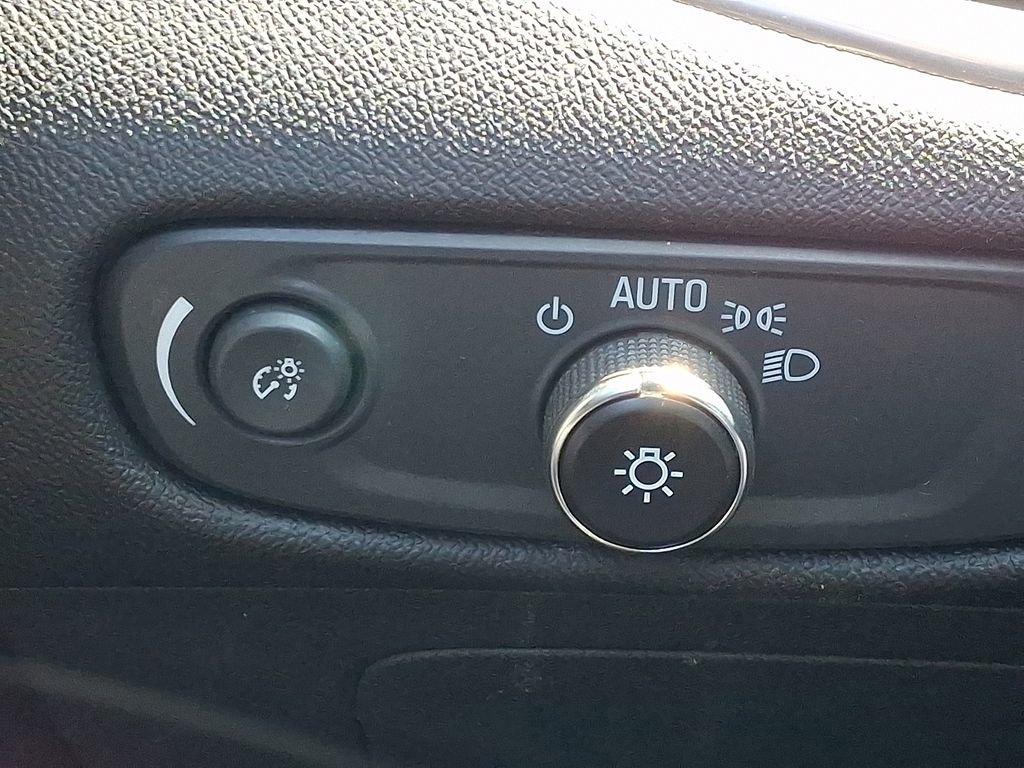 Used 2023 Chevrolet Malibu LT image 19