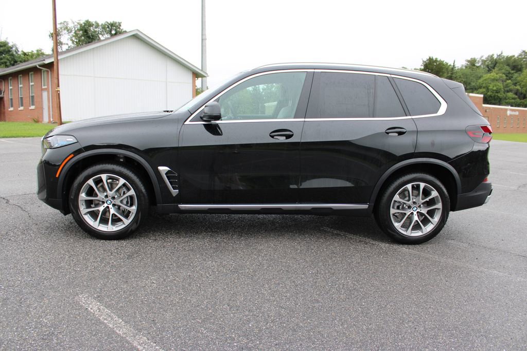 New 2026 BMW X5 xDrive40i w/ Climate Comfort Package image 5