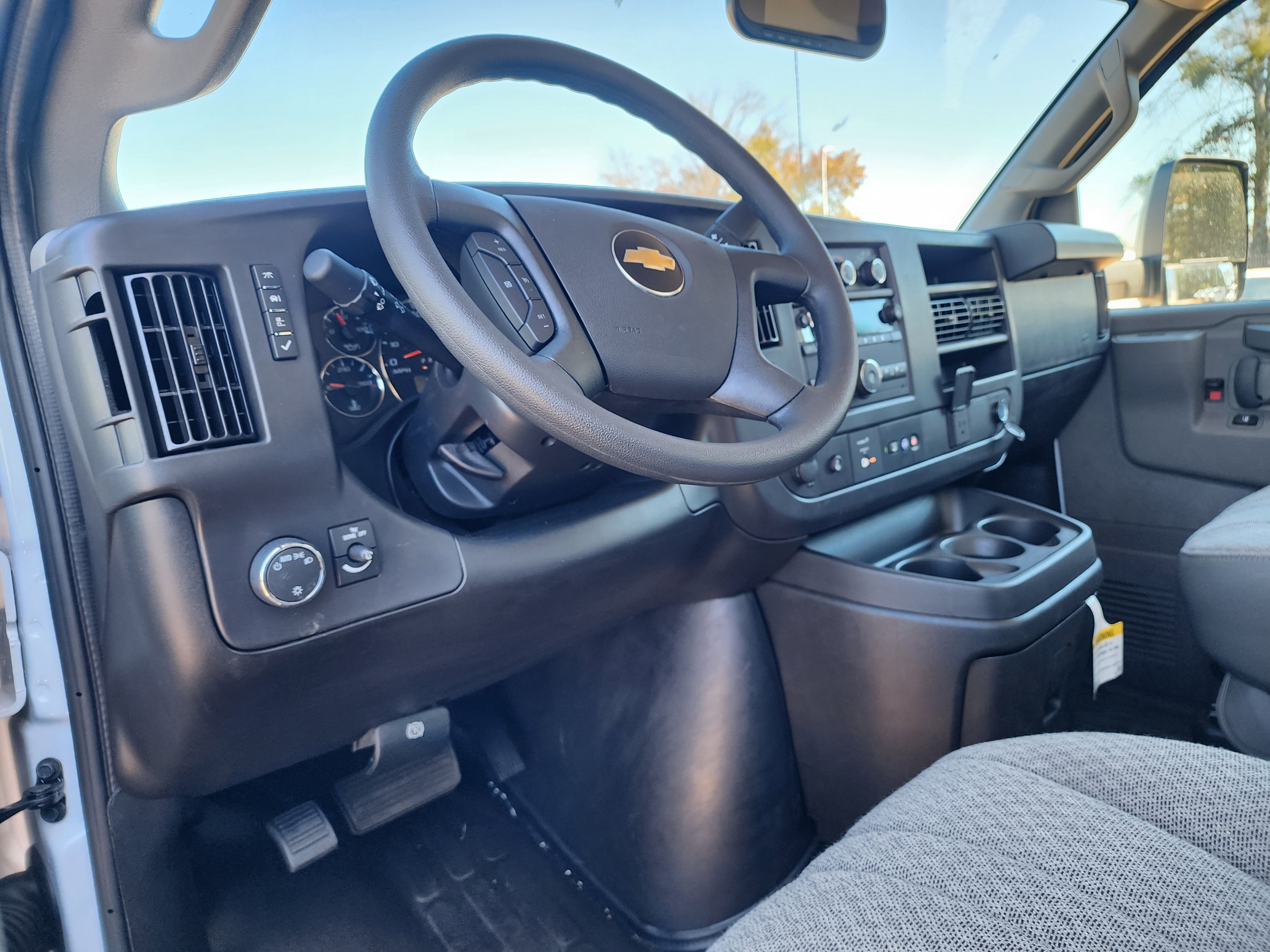 New 2025 Chevrolet Express 3500 w/ Power Convenience Package RWD image 19