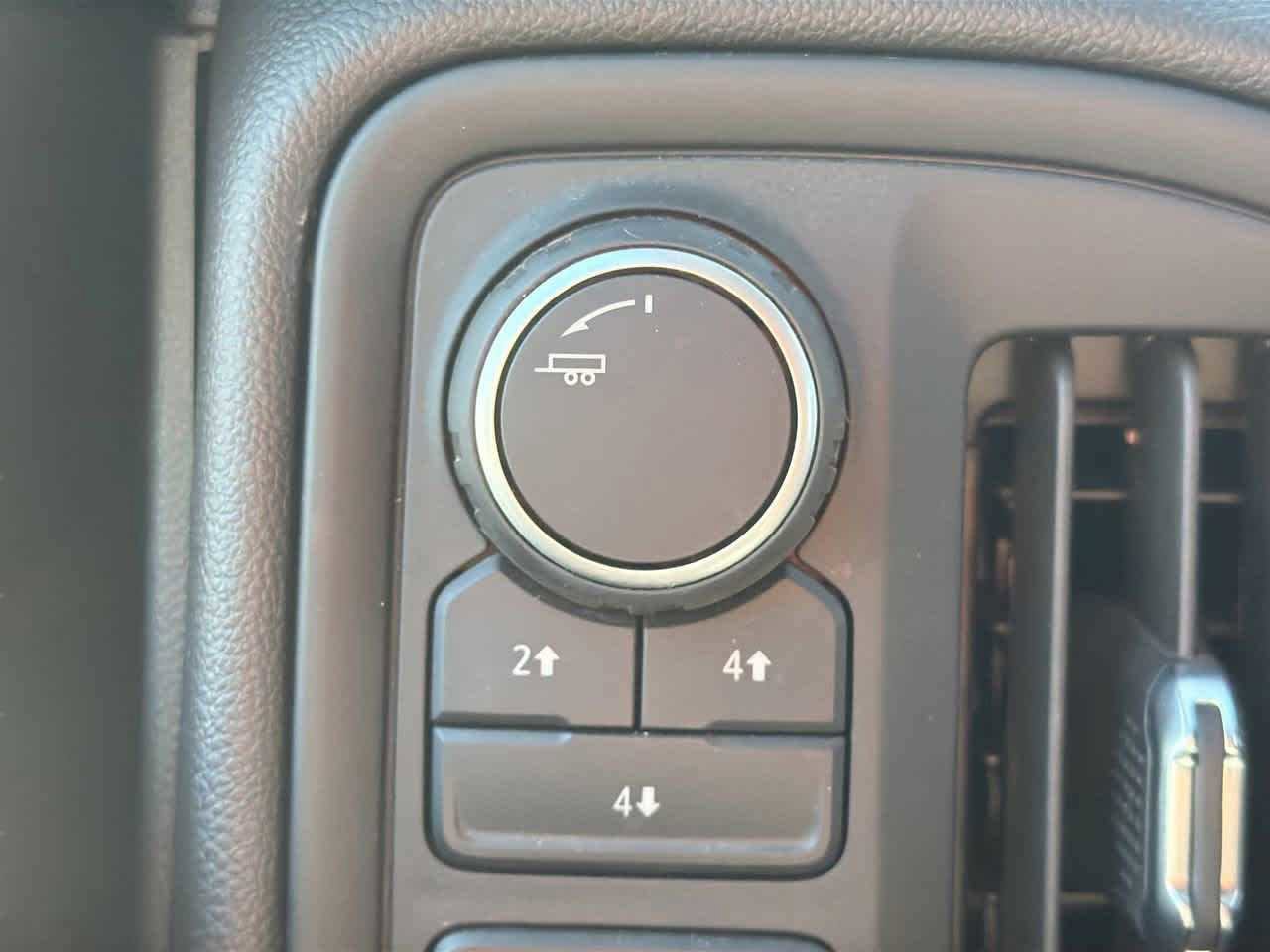 Used 2025 Chevrolet Silverado 3500 W/T image 20