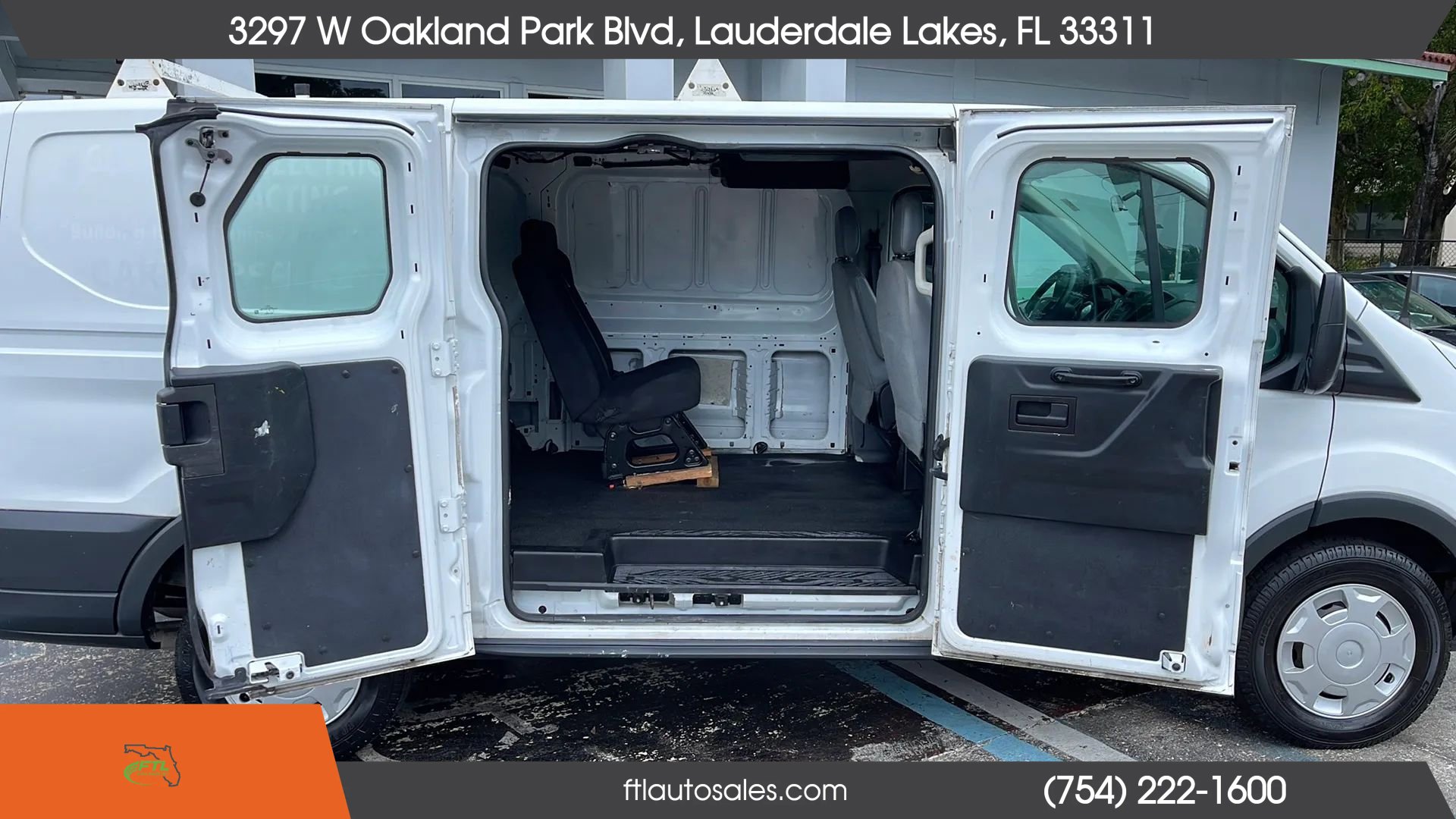 Used 2015 Ford Transit 150 130 Low Roof w/ Exterior Upgrade Package RWD image 31
