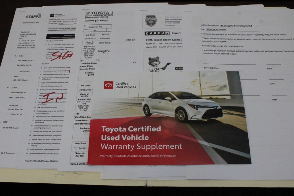 Certified 2025 Toyota Crown Signia AWD/4WD image 30