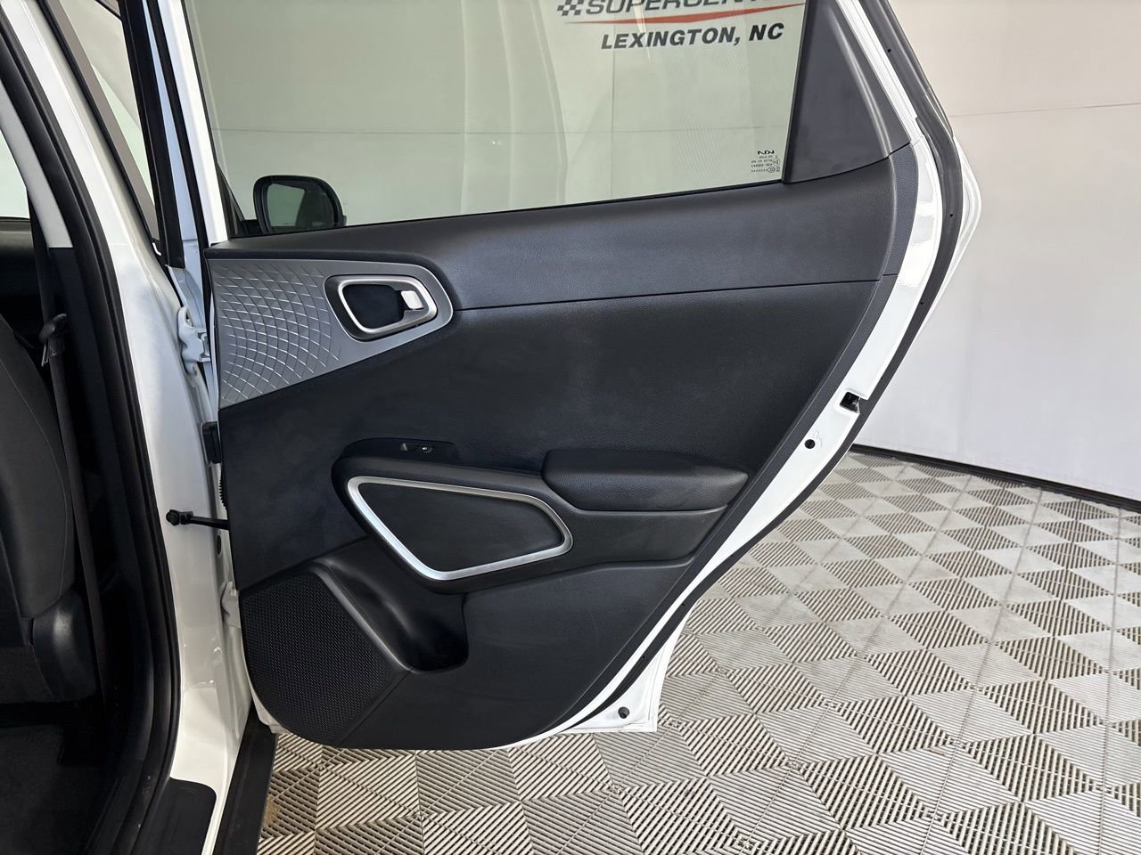 Used 2025 Kia Soul LX w/ LX Technology Package image 23