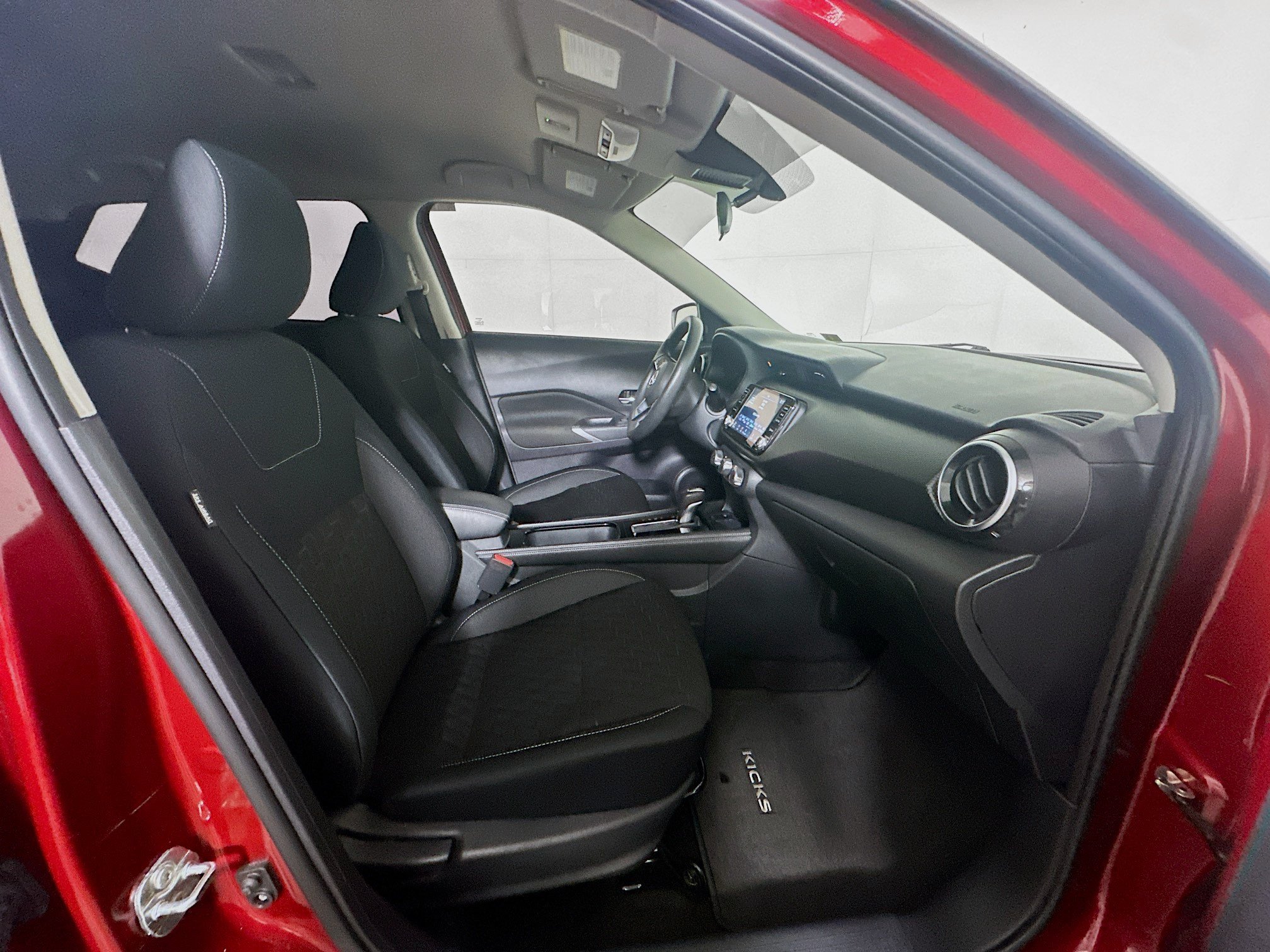 Used 2024 Nissan Kicks SV FWD image 28