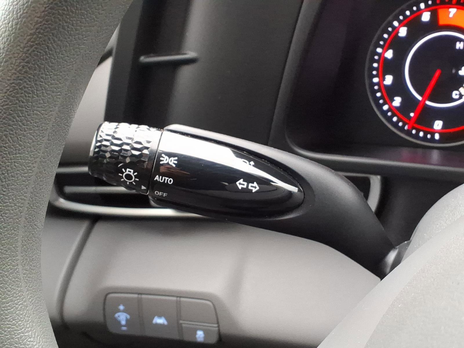 Certified 2023 Hyundai Elantra SEL image 29