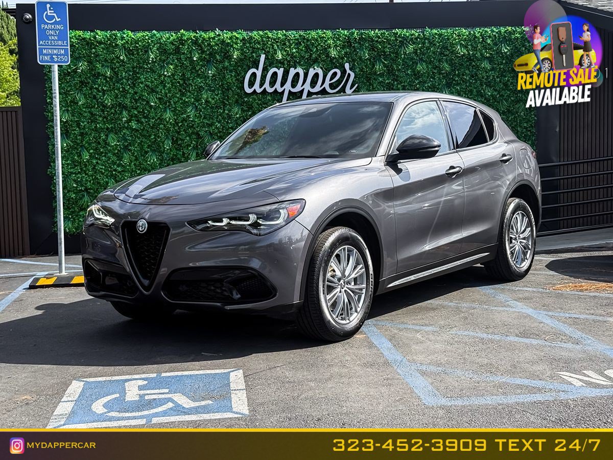 Used 2024 Alfa Romeo Stelvio Sprint RWD image 1