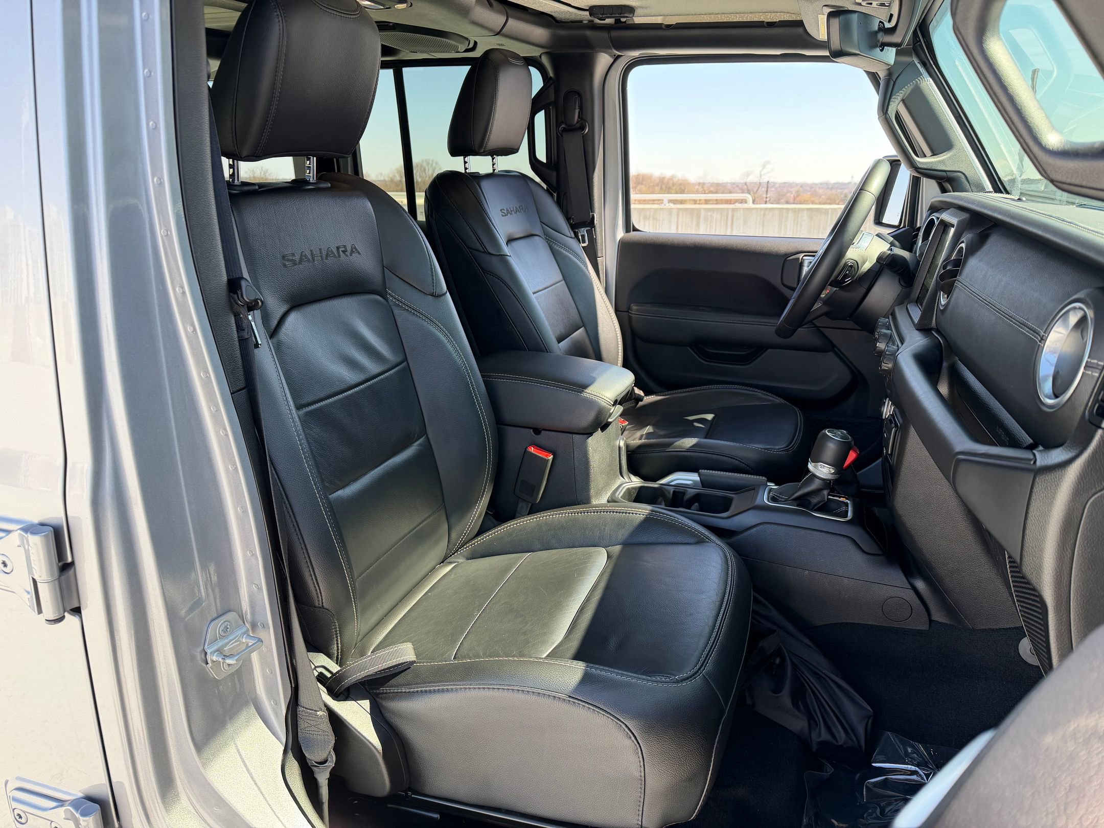 Used 2019 Jeep Wrangler Unlimited Sahara image 11