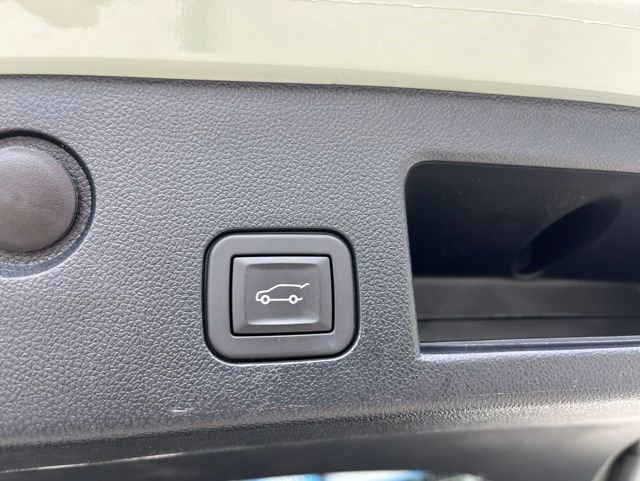 Used 2025 Chevrolet Equinox ACTIV w/ Convenience Package III FWD image 6