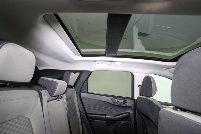 Used 2022 Ford Escape SE w/ SE Sport Appearance Package image 21