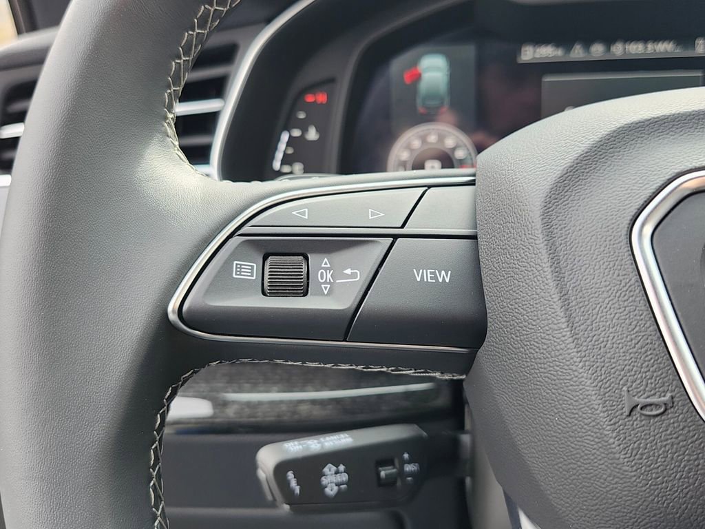 Certified 2025 Audi Q7 2.0T Premium w/ Convenience Plus Package image 25