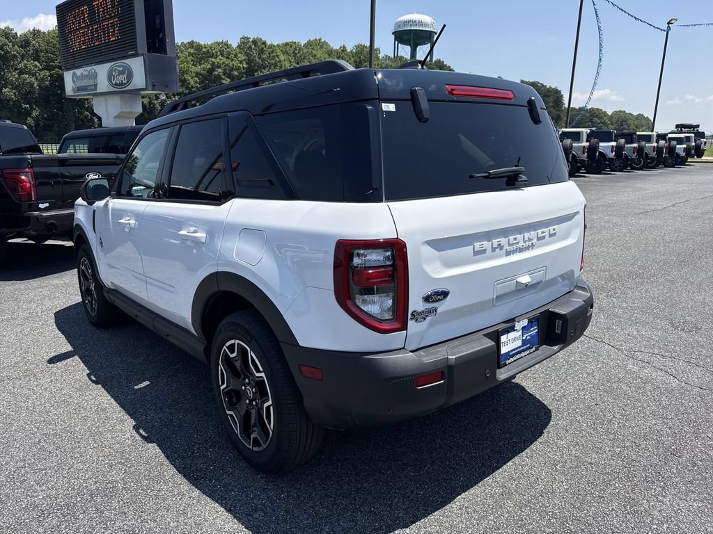 Used 2025 Ford Bronco Sport Outer Banks w/ Outer Banks Tech Package+ AWD/4WD image 5
