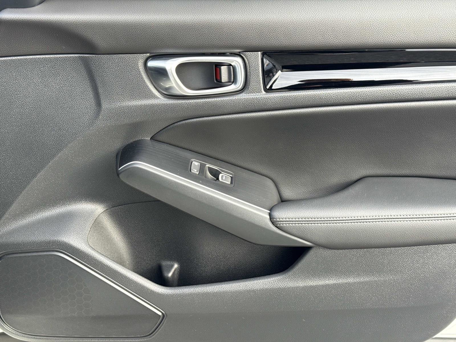 Used 2025 Honda Civic Sport Touring image 18