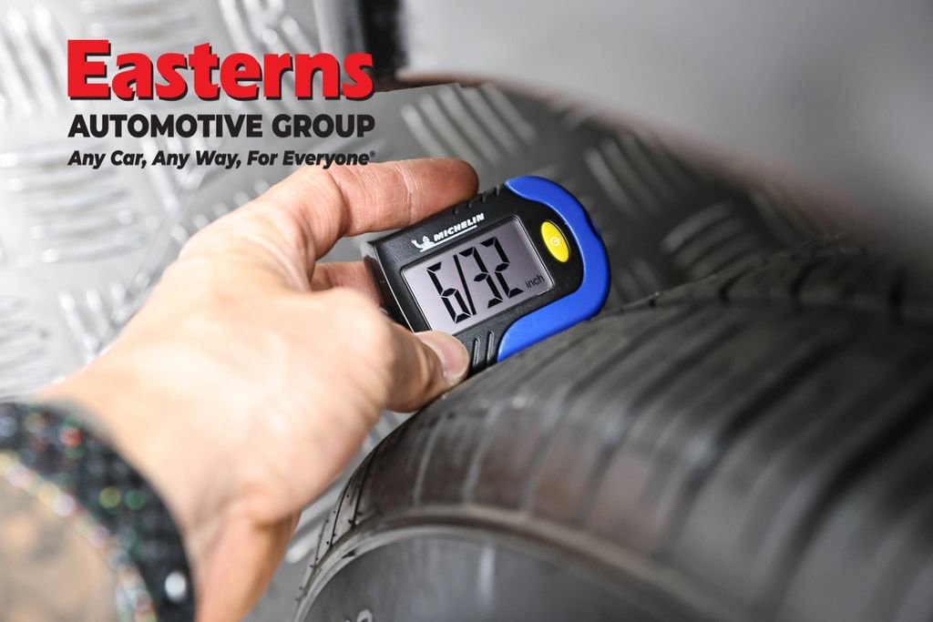 Used 2019 Toyota C-HR Limited FWD image 28