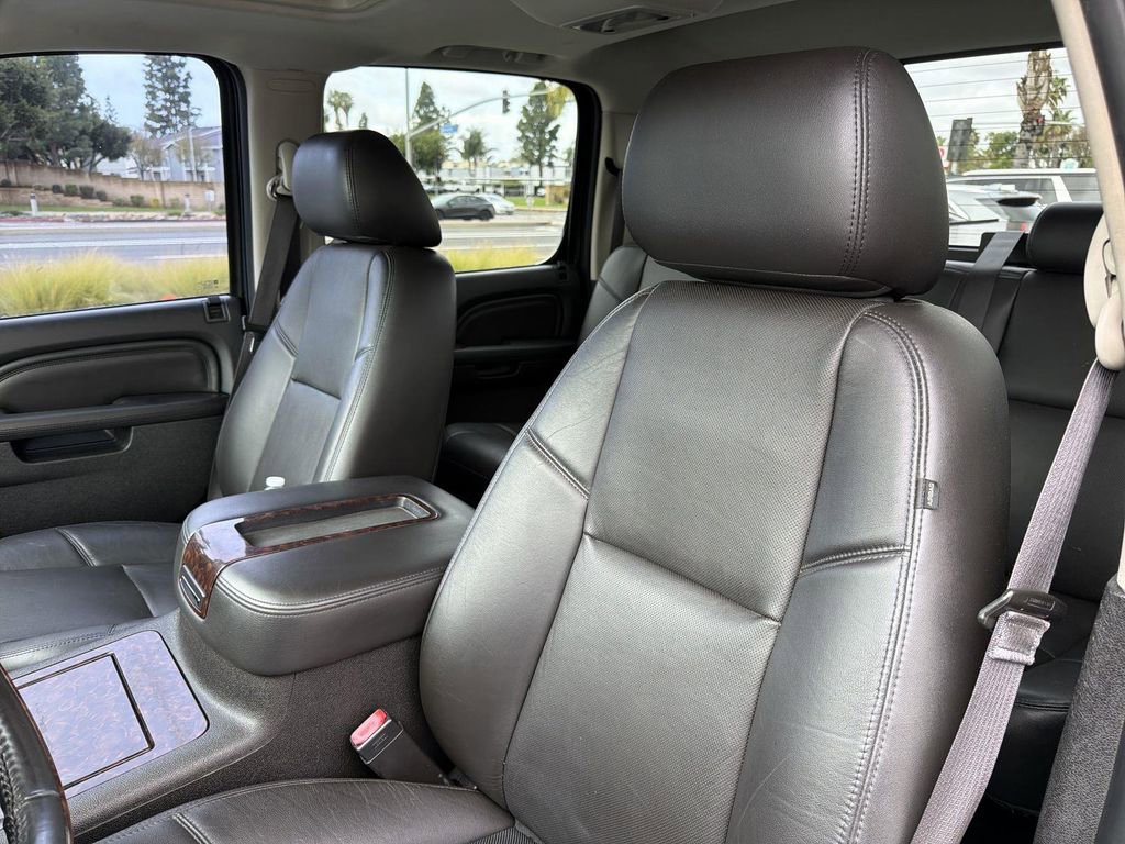 Used 2013 GMC Sierra 3500 Denali w/ Suspension Package, Off-Road image 23