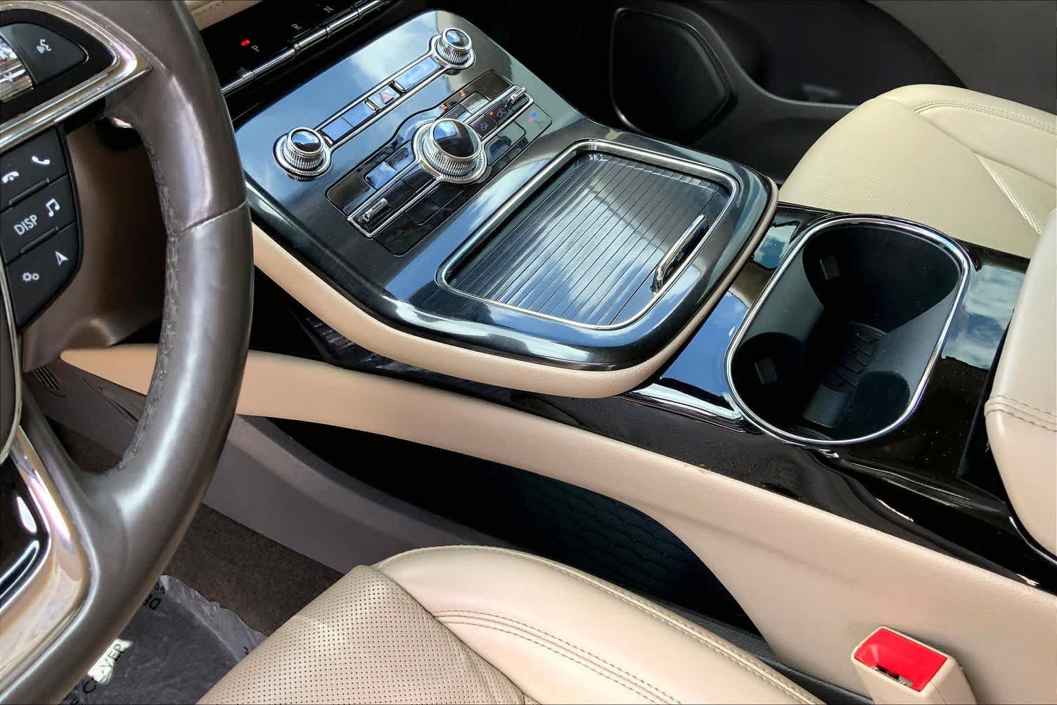 Used 2022 Lincoln Nautilus Reserve AWD/4WD image 17