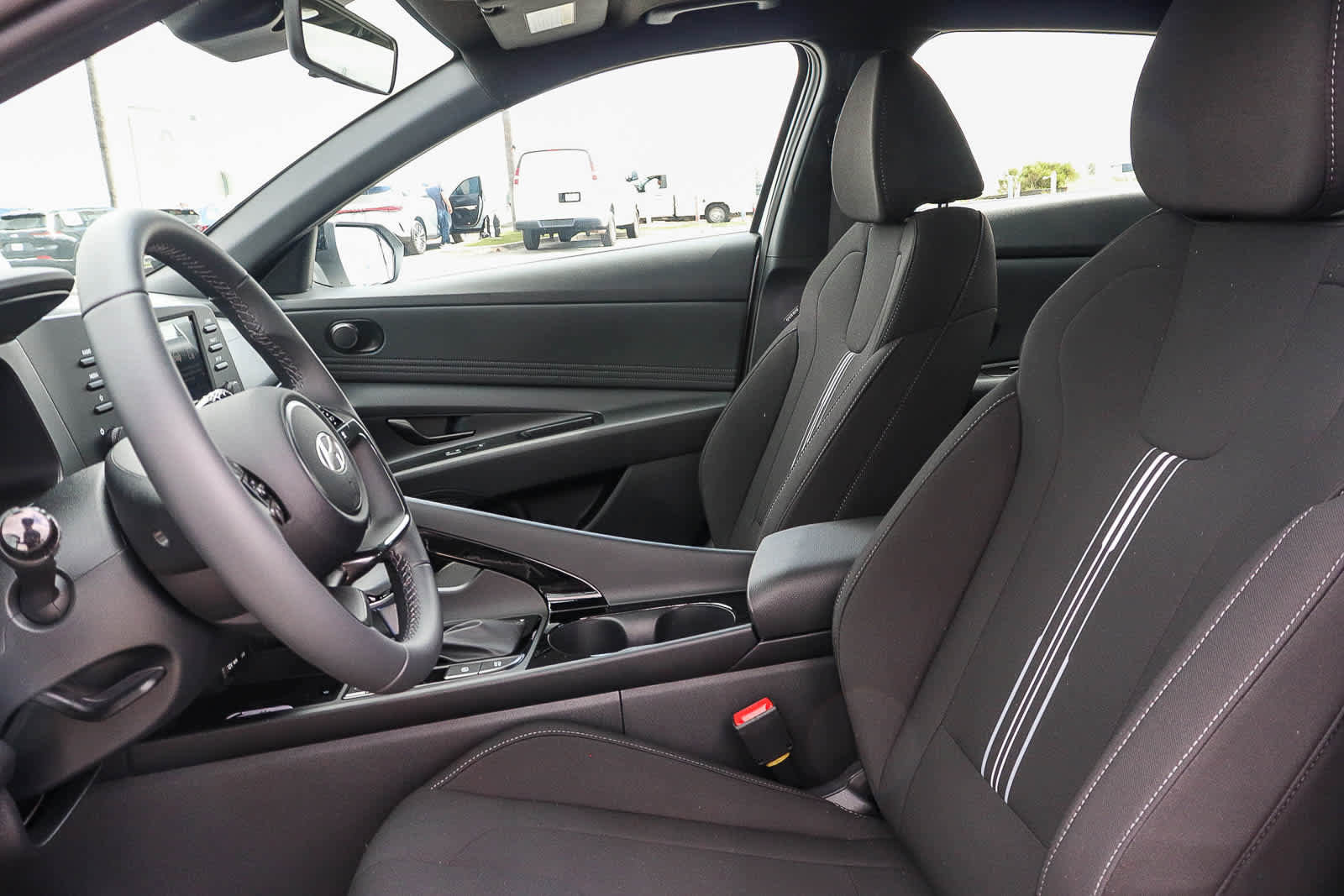 New 2026 Hyundai Elantra SEL Sport FWD image 24