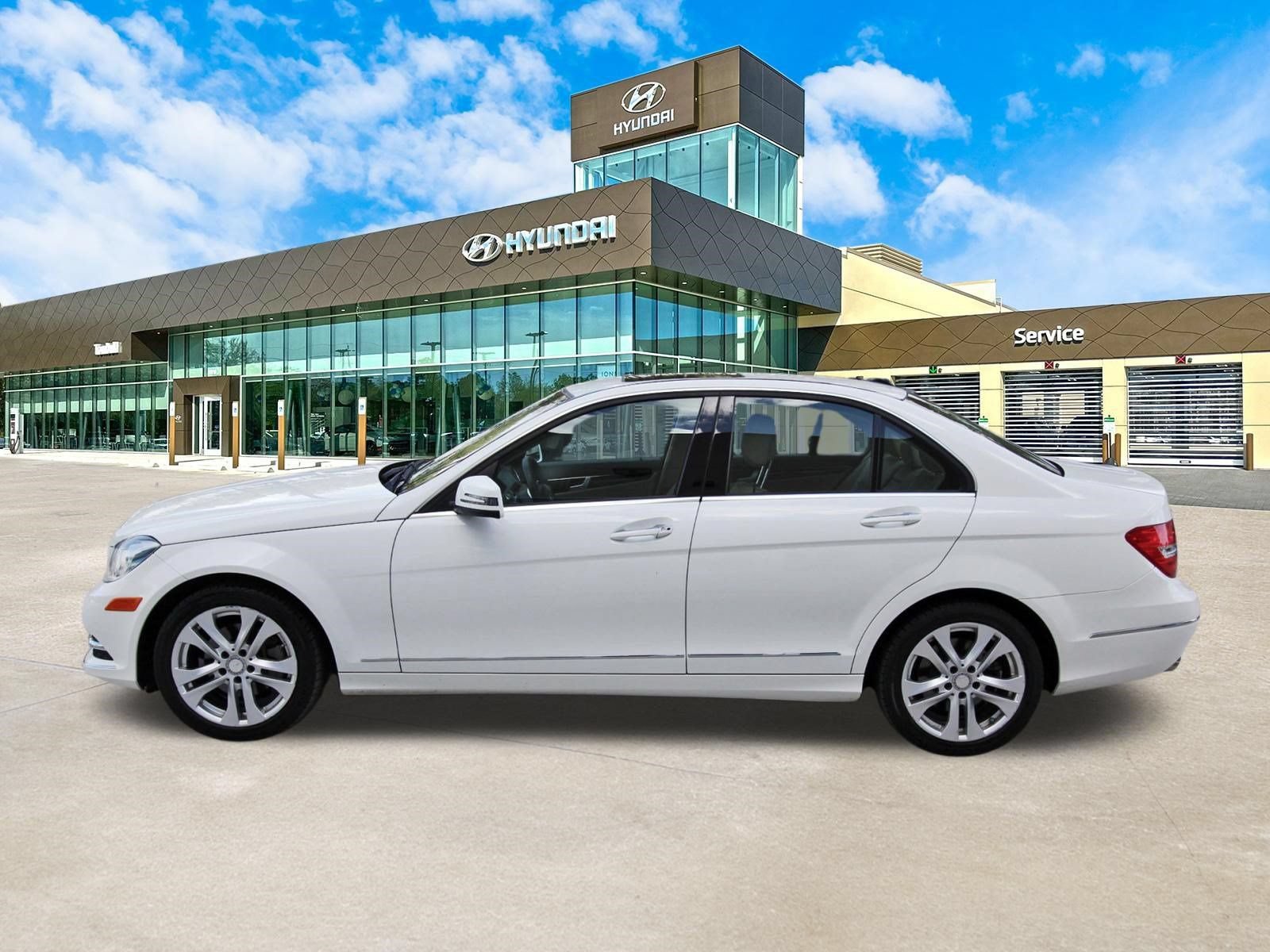 Used 2013 Mercedes-Benz C 250 Sedan image 9