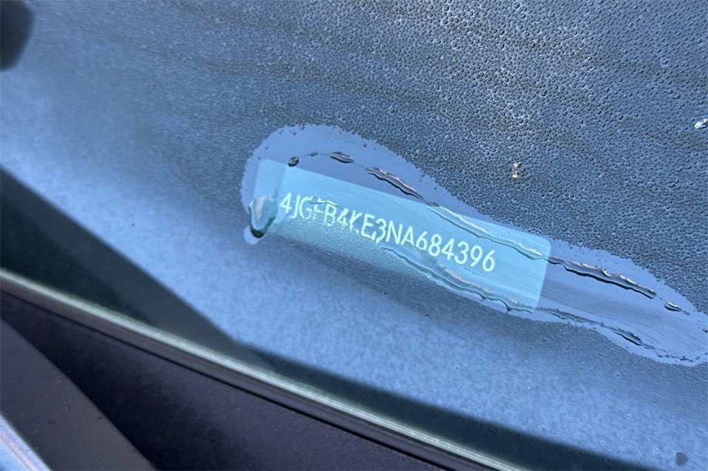 Used 2022 Mercedes-Benz GLE 350 4MATIC image 3