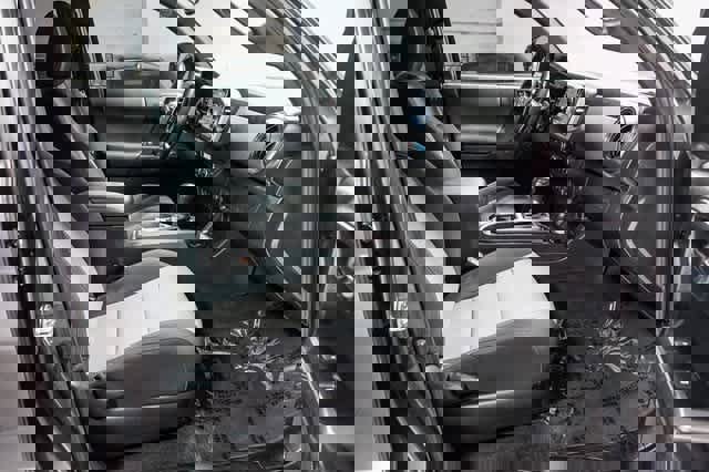 Certified 2023 Toyota Tacoma TRD Off-Road image 17