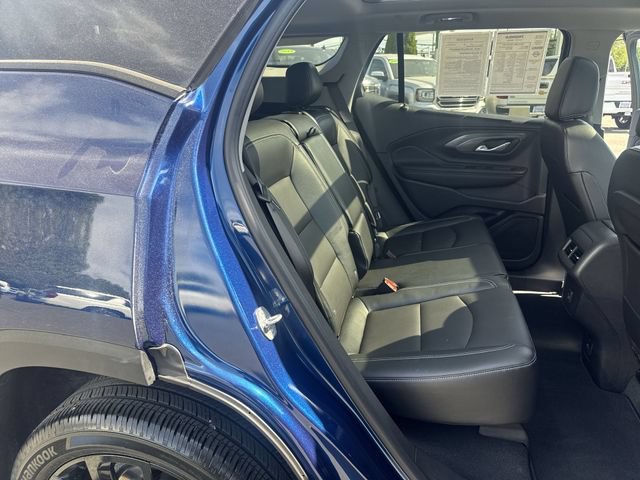 Used 2023 GMC Terrain SLT w/ Infotainment Package II AWD/4WD image 28