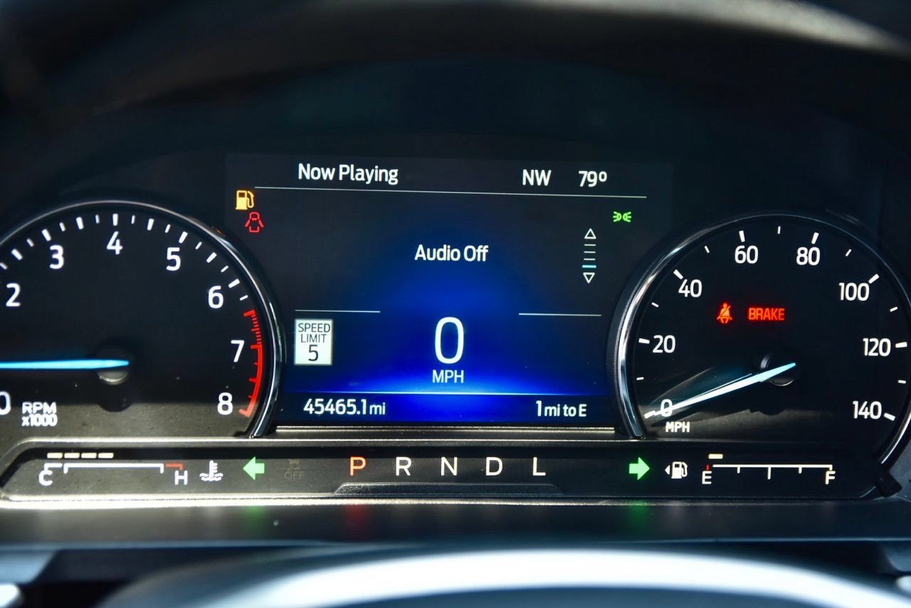 Used 2023 Ford Explorer XLT w/ Equipment Group 202A AWD/4WD image 26