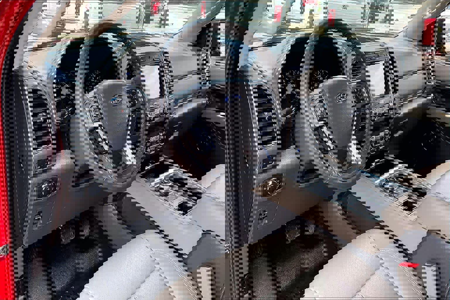 Used 2020 Ford Expedition XLT w/ Equipment Group 202A image 17