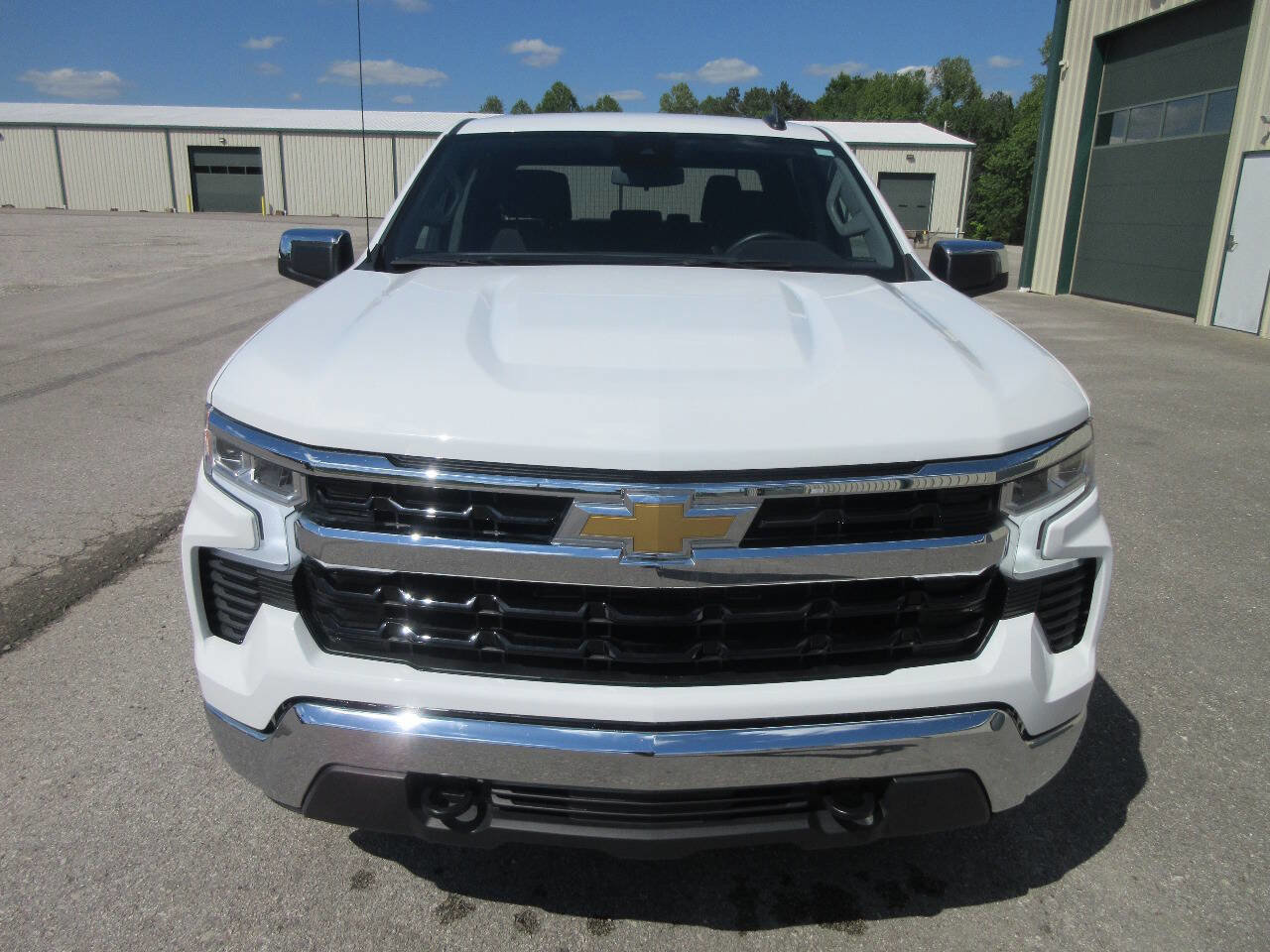 Used 2024 Chevrolet Silverado 1500 LT AWD/4WD image 9