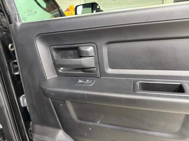 Used 2018 RAM 2500 Tradesman w/ Chrome Appearance Group image 64