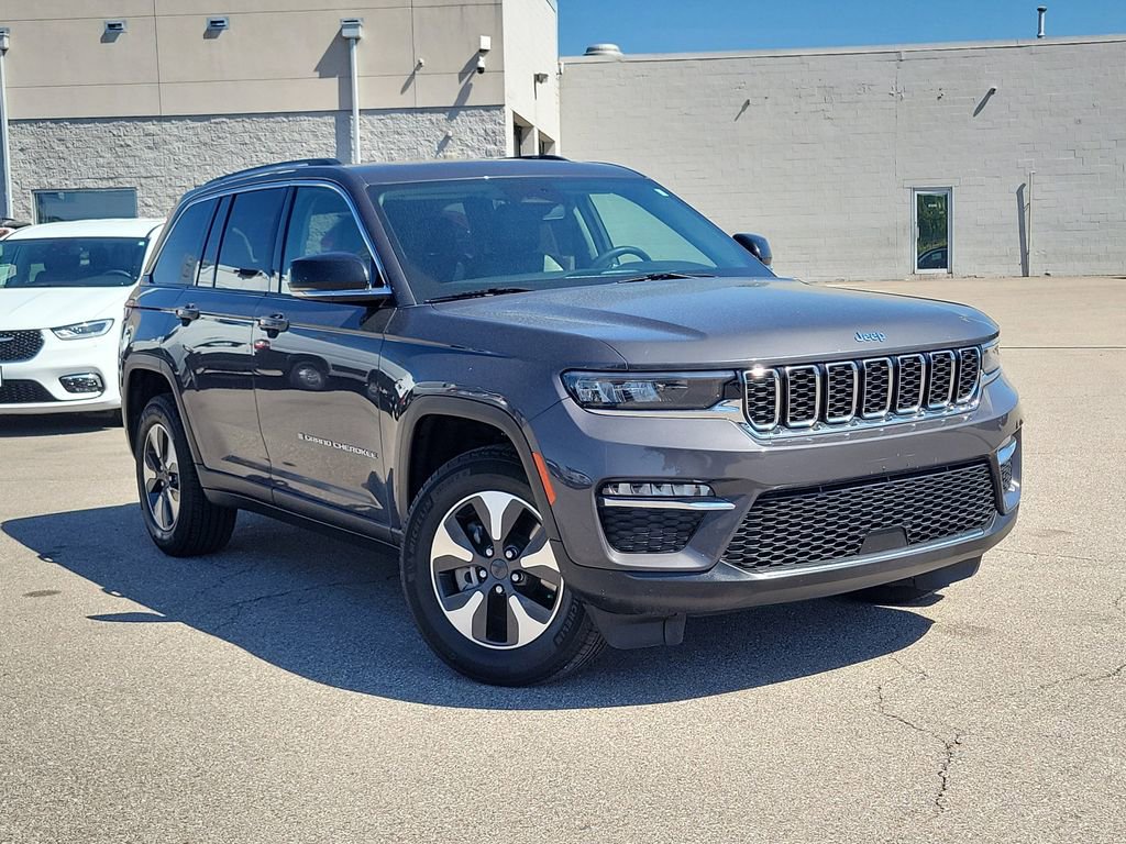 Used 2023 Jeep Grand Cherokee 4WD 4xe image 32