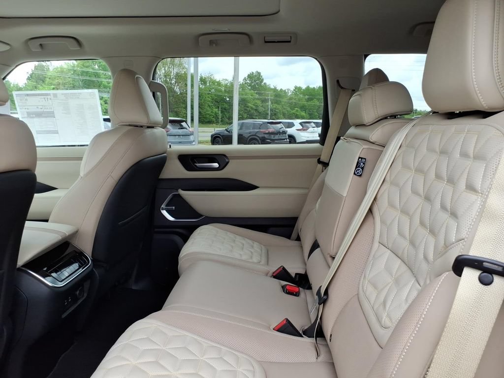 New 2026 Nissan Armada Platinum Reserve w/ Accent Package AWD/4WD image 7