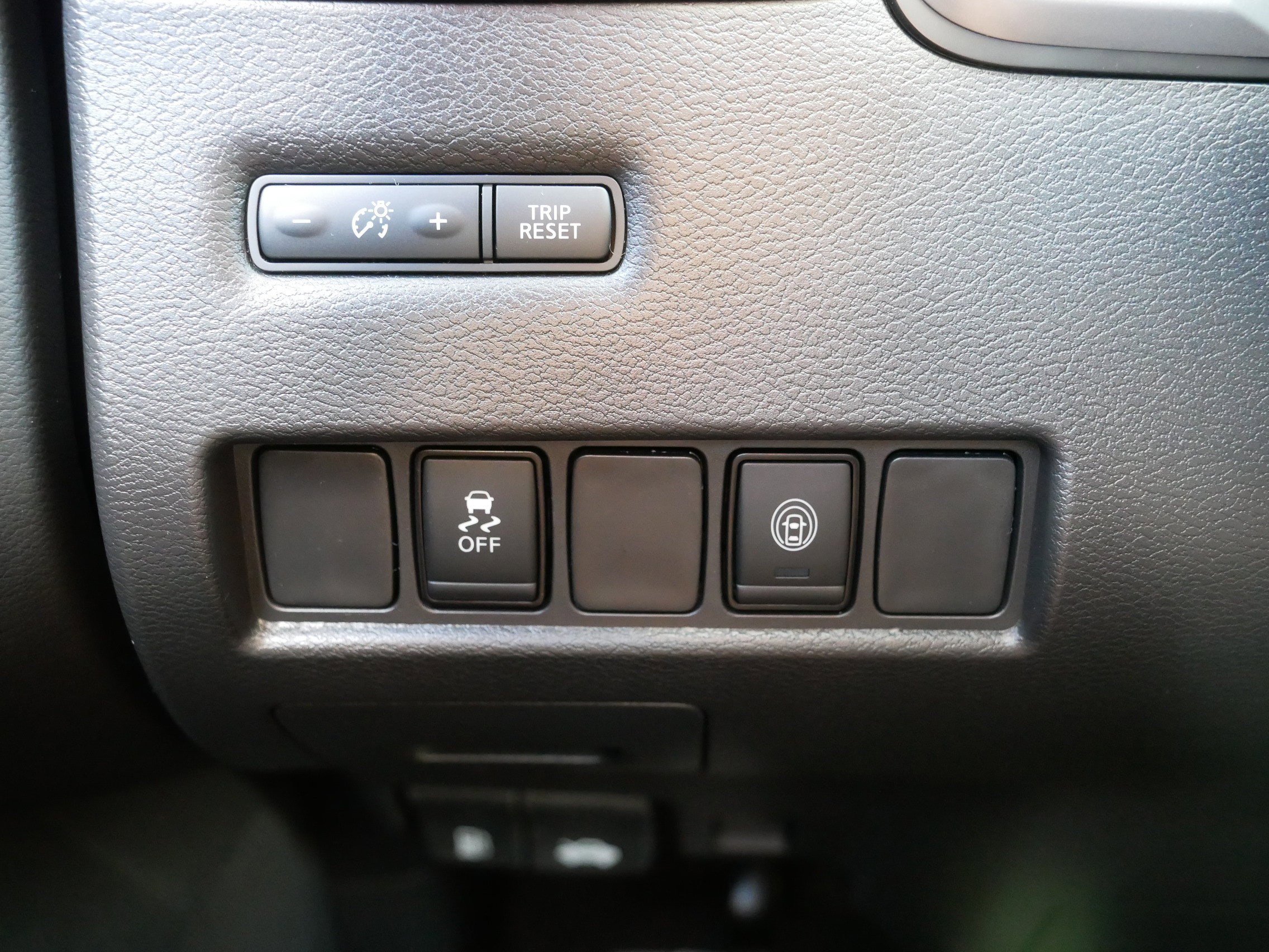 Certified 2024 Nissan Murano SV w/ SV Midnight Edition Package image 26