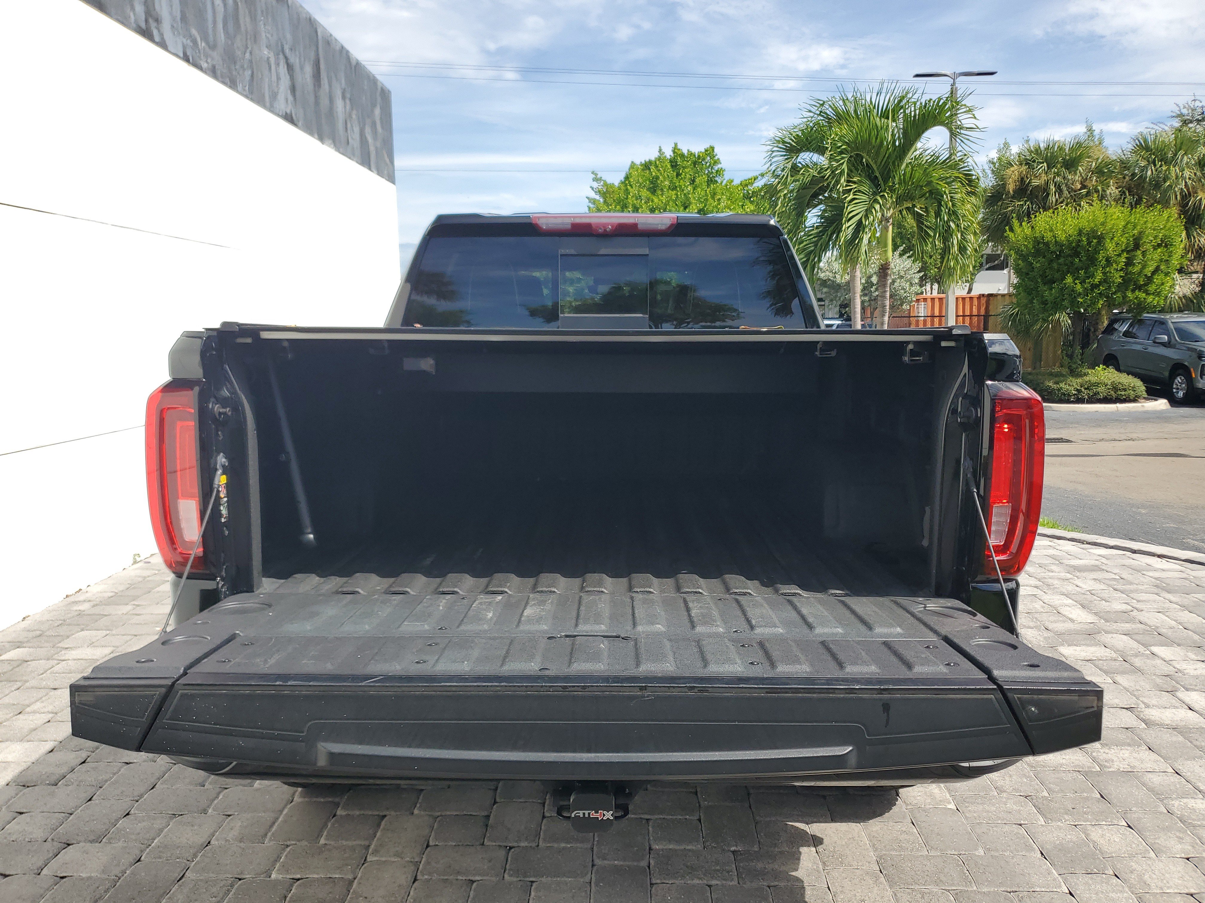 Used 2022 GMC Sierra 1500 AT4X AWD/4WD image 10