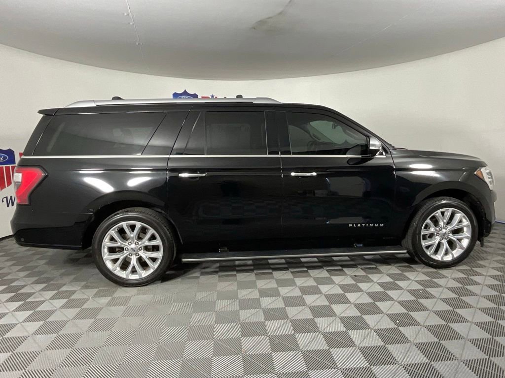 Used 2018 Ford Expedition Max Platinum RWD image 2
